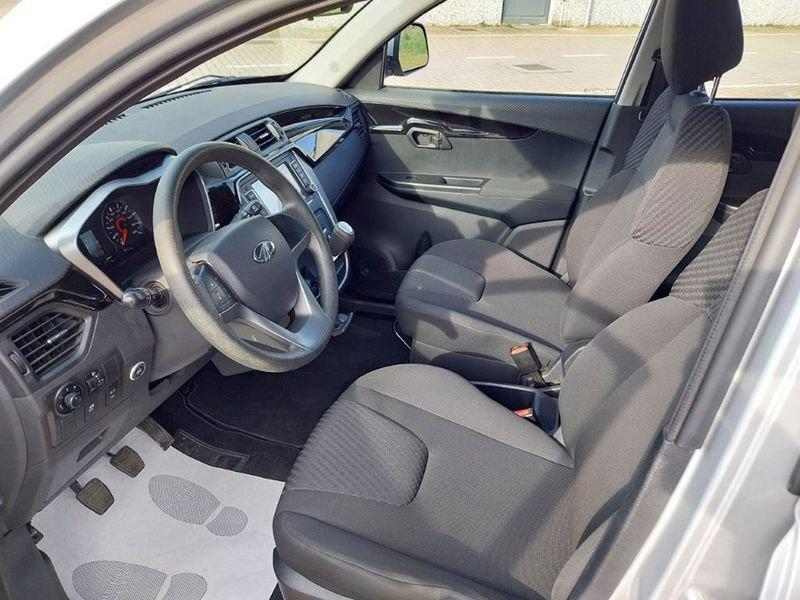 Mahindra KUV100 1.2 K8 FWD