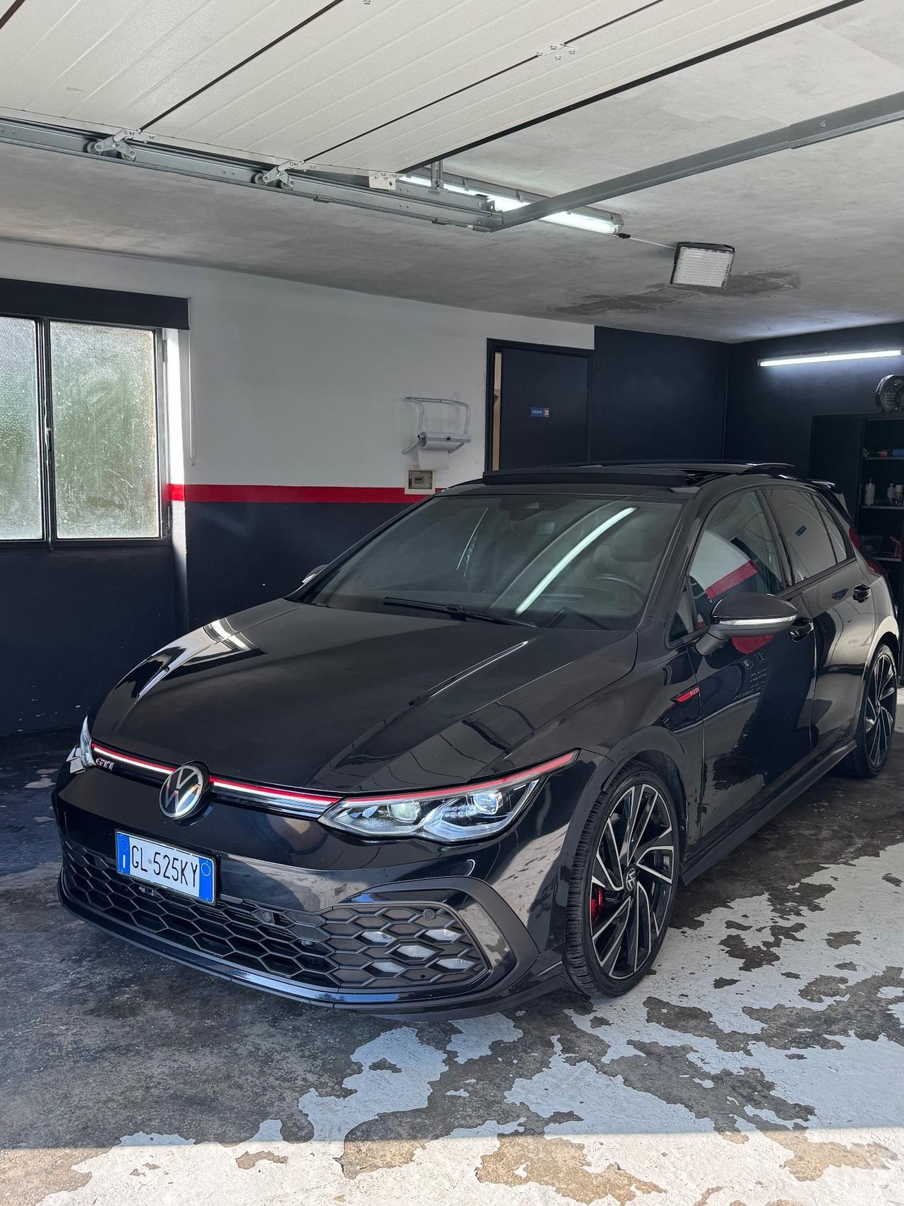 Volkswagen Golf GTI 2.0 TSI DSG