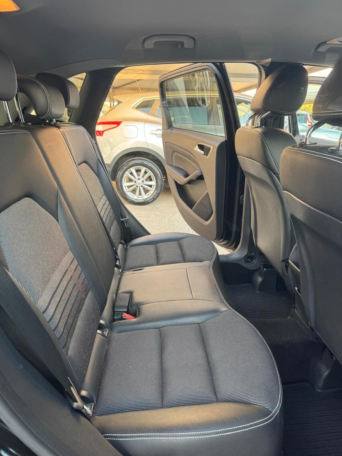 Mercedes-benz B 200 d Automatic Premium