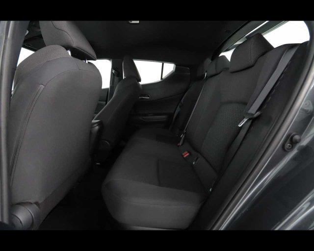 TOYOTA C-HR 1.8 Hybrid E-CVT Business