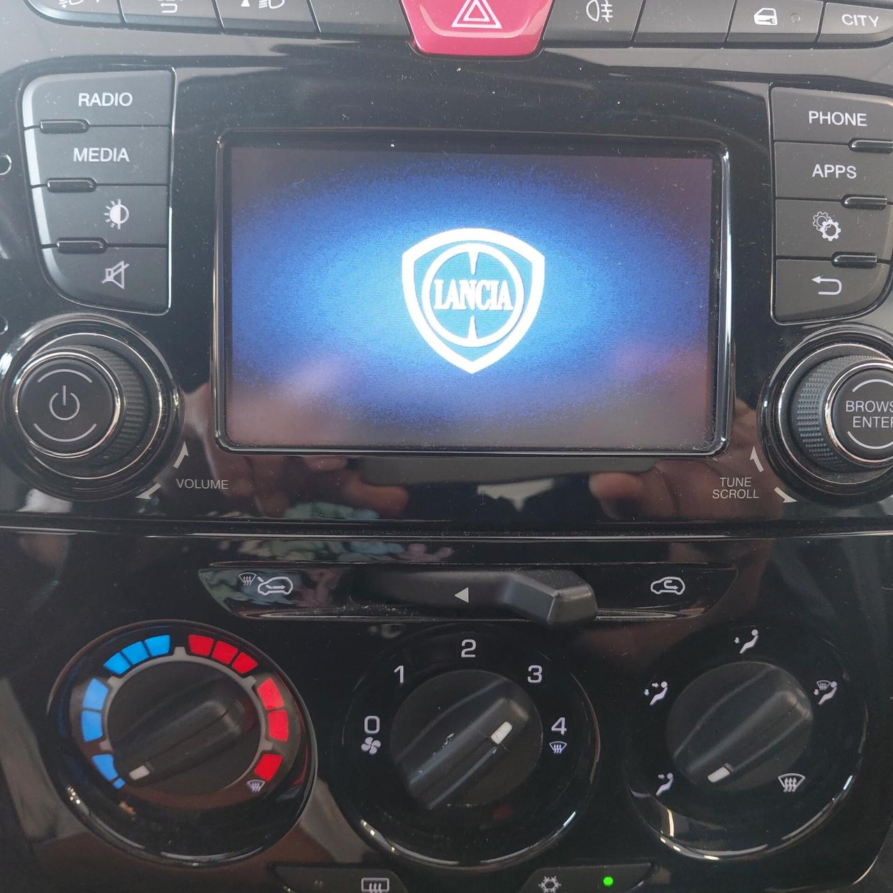 LANCIA YPSILON ANNO 2016 BZ GPL ADATTA NEOPATENTATI KM 149 MILA