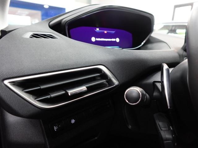 Peugeot 3008 II 1.5 BlueHDI 130 CV EAT8 ALLURE