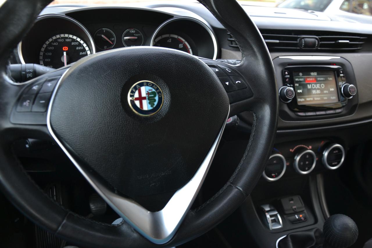 Alfa Romeo Giulietta 1.6 JTDm-2 105CV DISTINCTIVE **DISTRIBUZIONE OK**