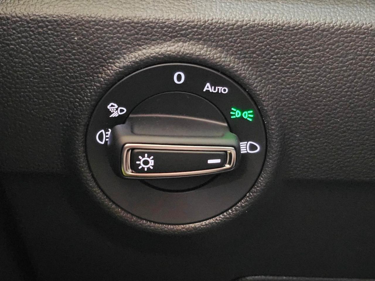 Volkswagen T-Roc Style C.17" Tetto Apribile Led Navi PDC Camera TDI