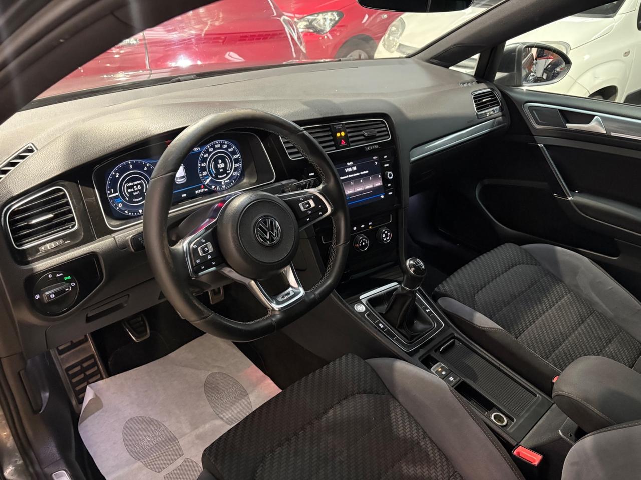 Volkswagen Golf 1.6 TDI 115 CV R-LINE