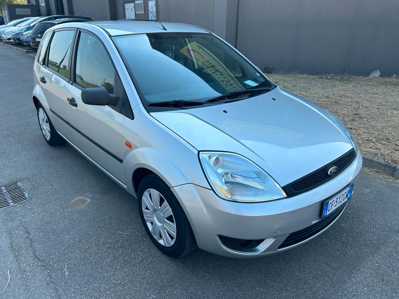 Ford Fiesta 1.4 16V 5p