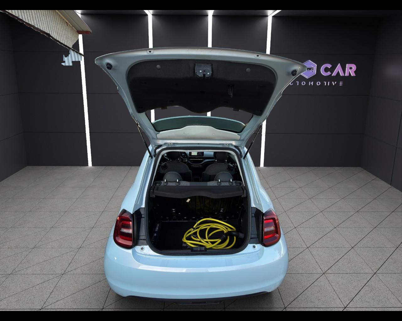FIAT 500e - 500e Berlina 42 kWh Icon