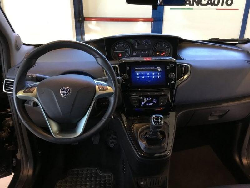 Lancia Ypsilon 1.0 FireFly 5 porte S&S Hybrid Platino MY24