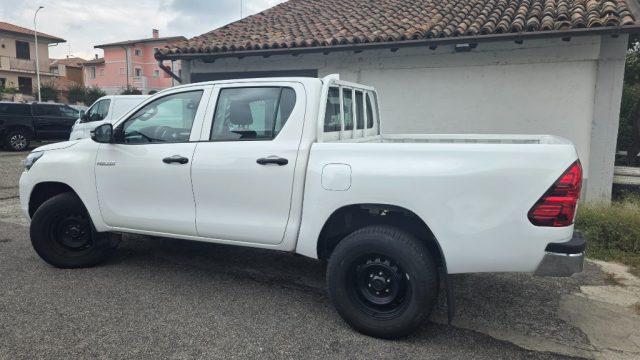 TOYOTA Hilux 2.4 D-4D 4WD 4 porte Double Cab Comfort