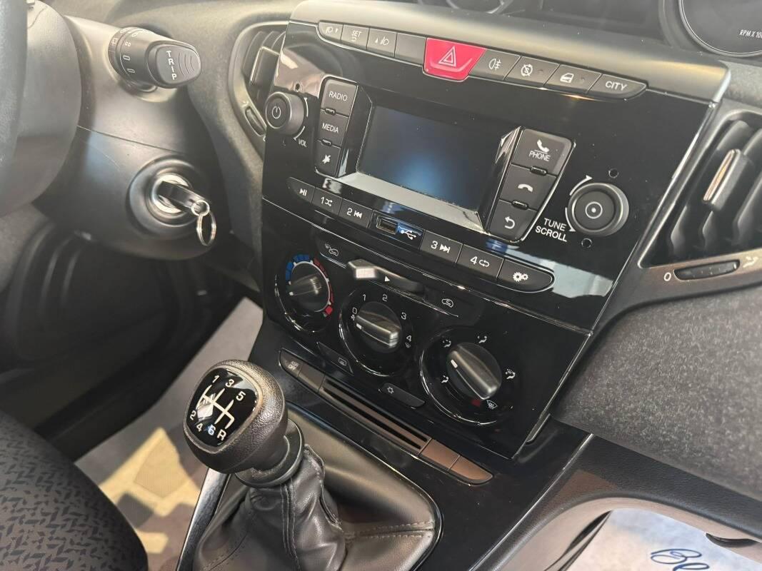 Lancia Ypsilon III 1.0 firefly hybrid Silver s&s 70cv