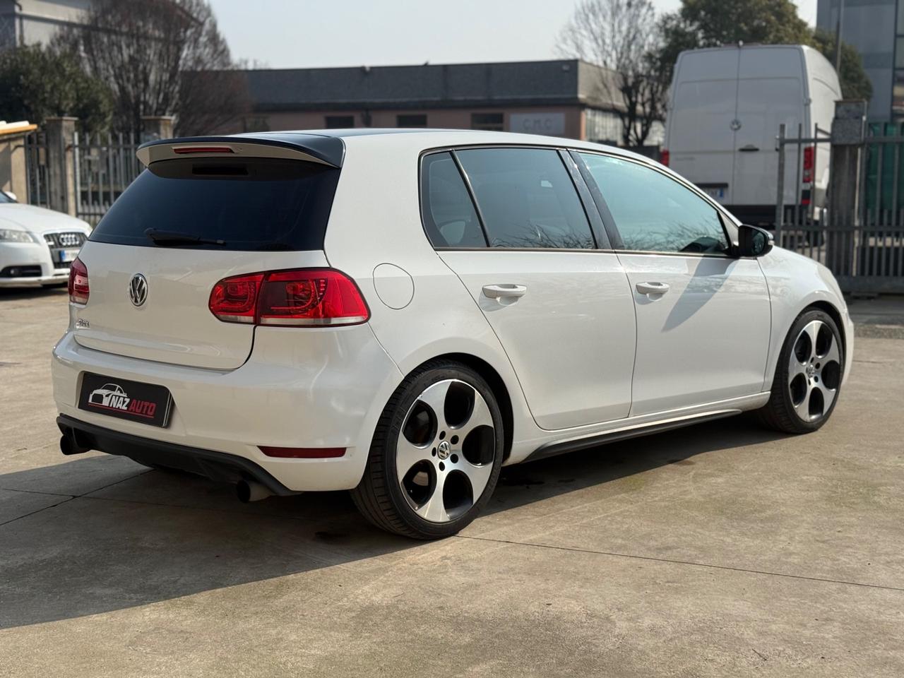 Volkswagen Golf GTI 2.0 TSI 5p.