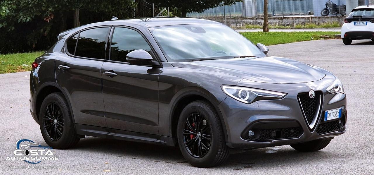 Alfa Romeo Stelvio 2.2 Turbodiesel 160 CV AT8 RWD