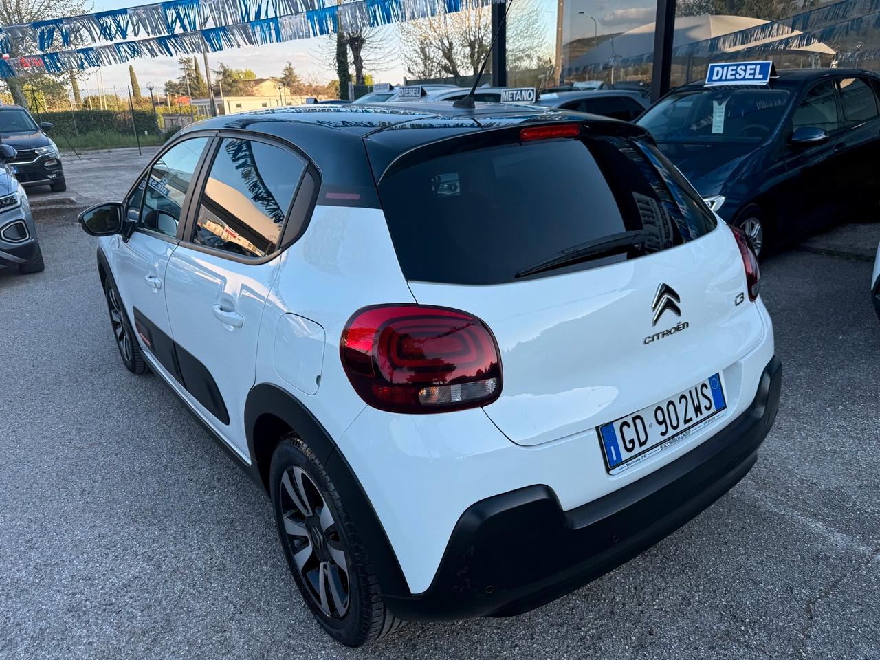 "UNA CHICCA" Citroen C3 1.2 C-Series +GPL