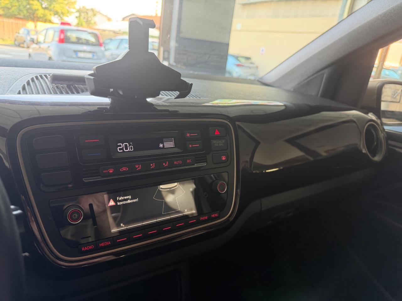 Seat Mii 1.0 5 porte by Cosmopolitan - Nessun vincolo -