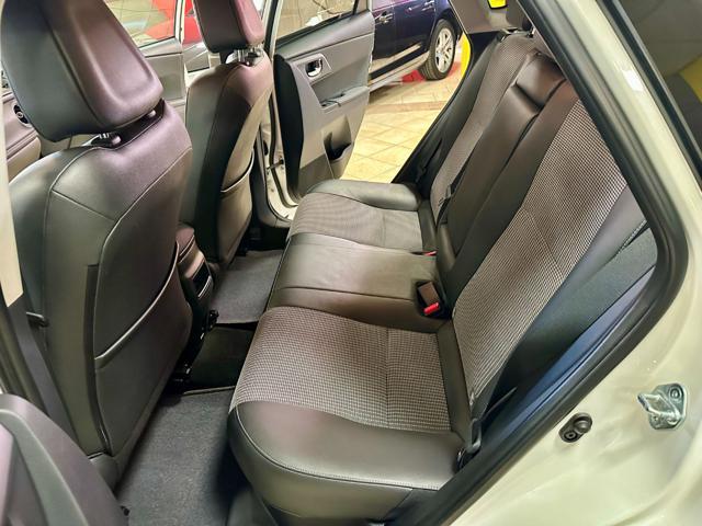 TOYOTA Auris 1.8 Hybrid XENO LED NAVI AUTOMATICO TAGLIANDI OK