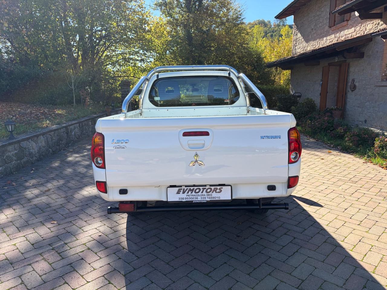 Mitsubishi L200 2.5 DI-D/136CV 4 POSTI