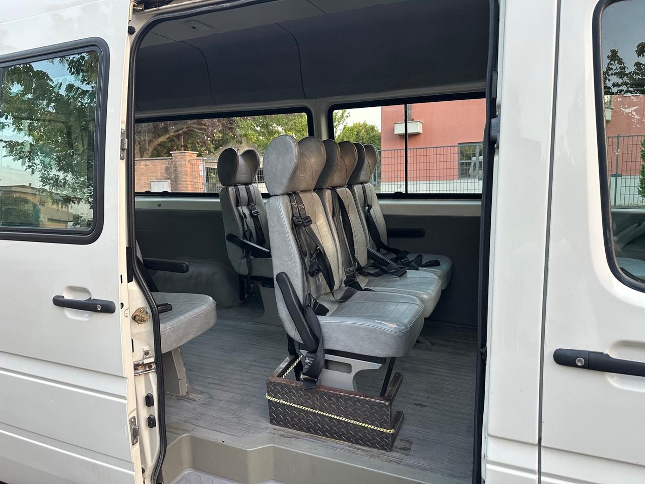Volkswagen LT 35 2.5 TDI per trasporto disabili