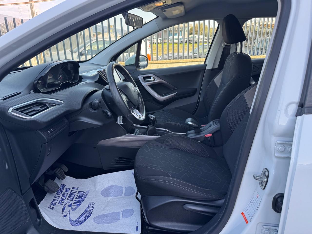 Peugeot 2008 BlueHDi 100 Black Matt