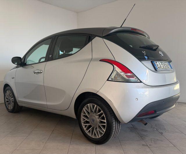 LANCIA Ypsilon 0.9 TwinAir 85 CV 5 porte S&S Silver