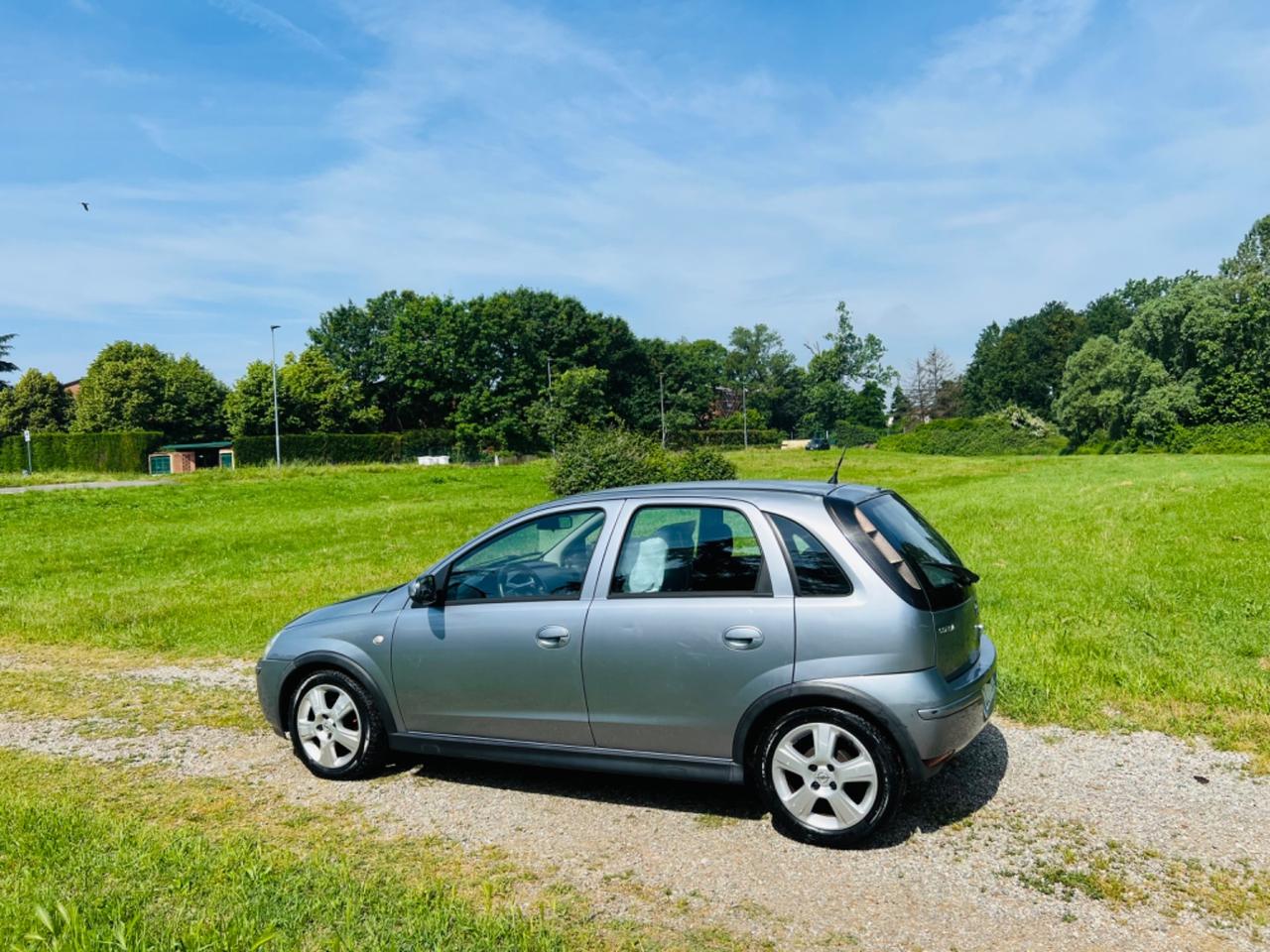 Opel Corsa 1.2 CON 12 MESI DI GARANZIA
