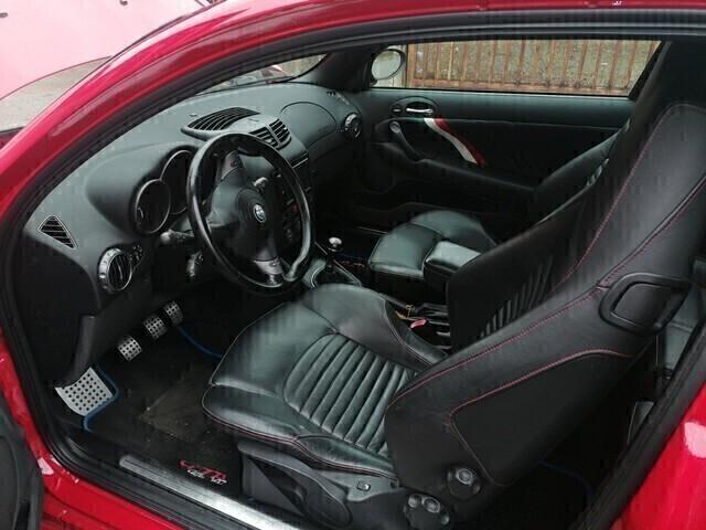 Alfa Romeo 147 3.2i V6 24V cat 3 porte GTA