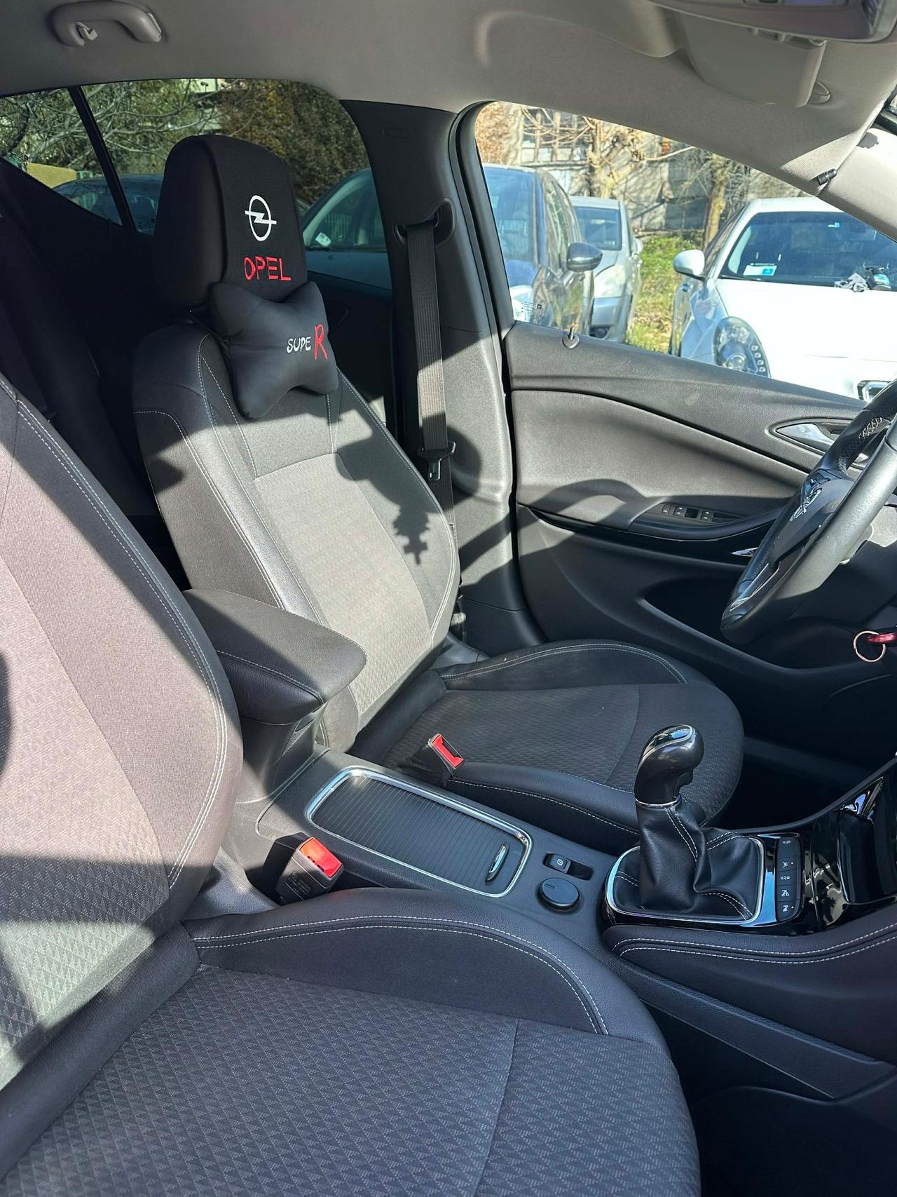 Opel ASTRA 1.6 CDTi FULLOPT KMCERT UNICOPR