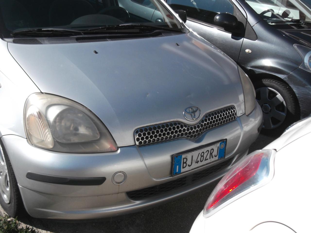 Toyota Yaris 1.0i 16V cat 5 porte aut. Sol - 31