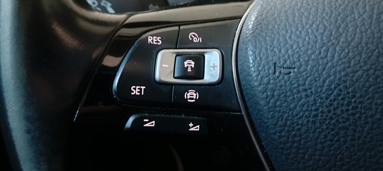 Volkswagen T-Roc 1.0 TSI 115 CV Style BMT TETTO APRIBILE