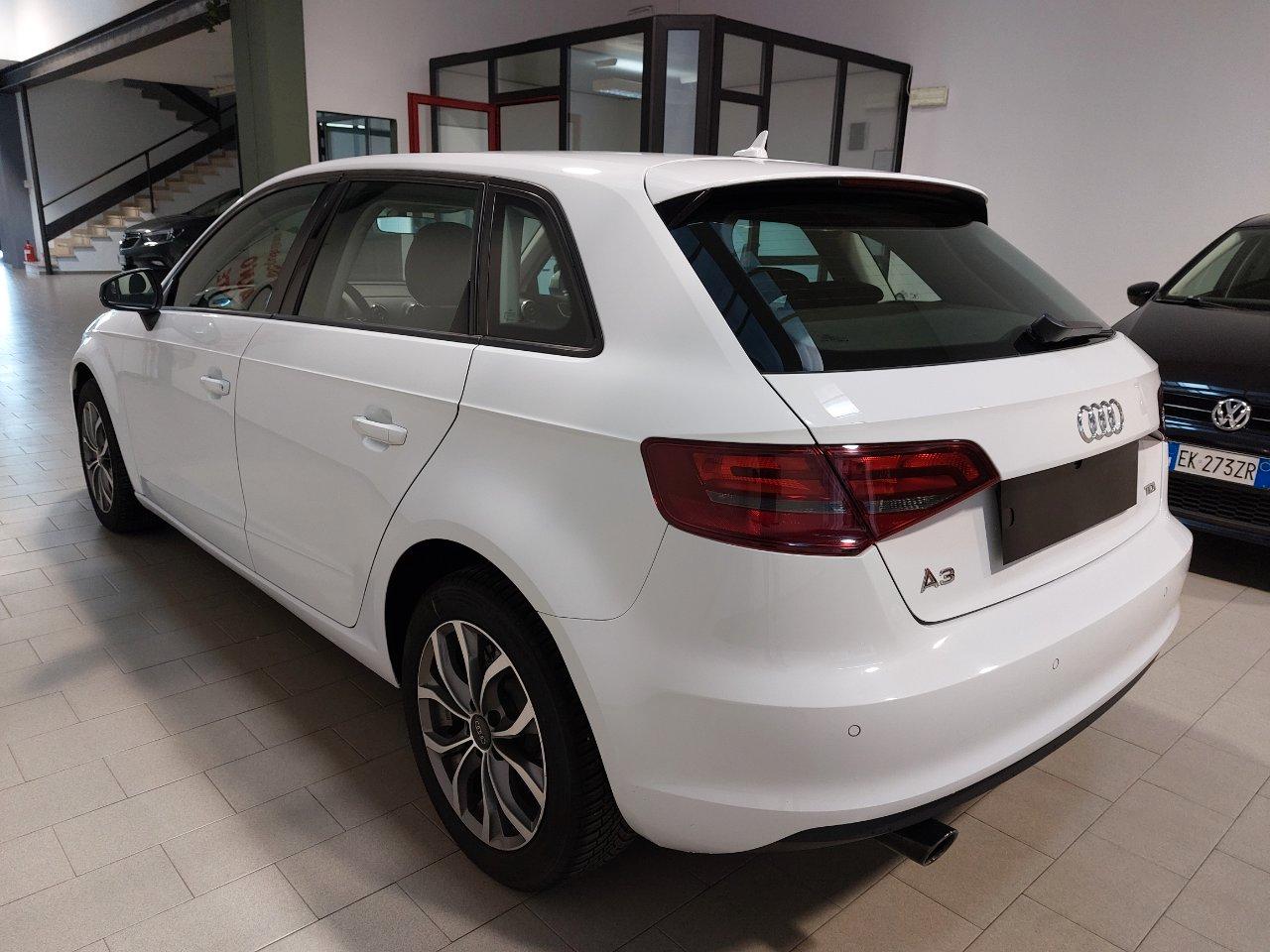 Audi A3 Sportback 1.6 tdi Business 110cv s-tronic E6