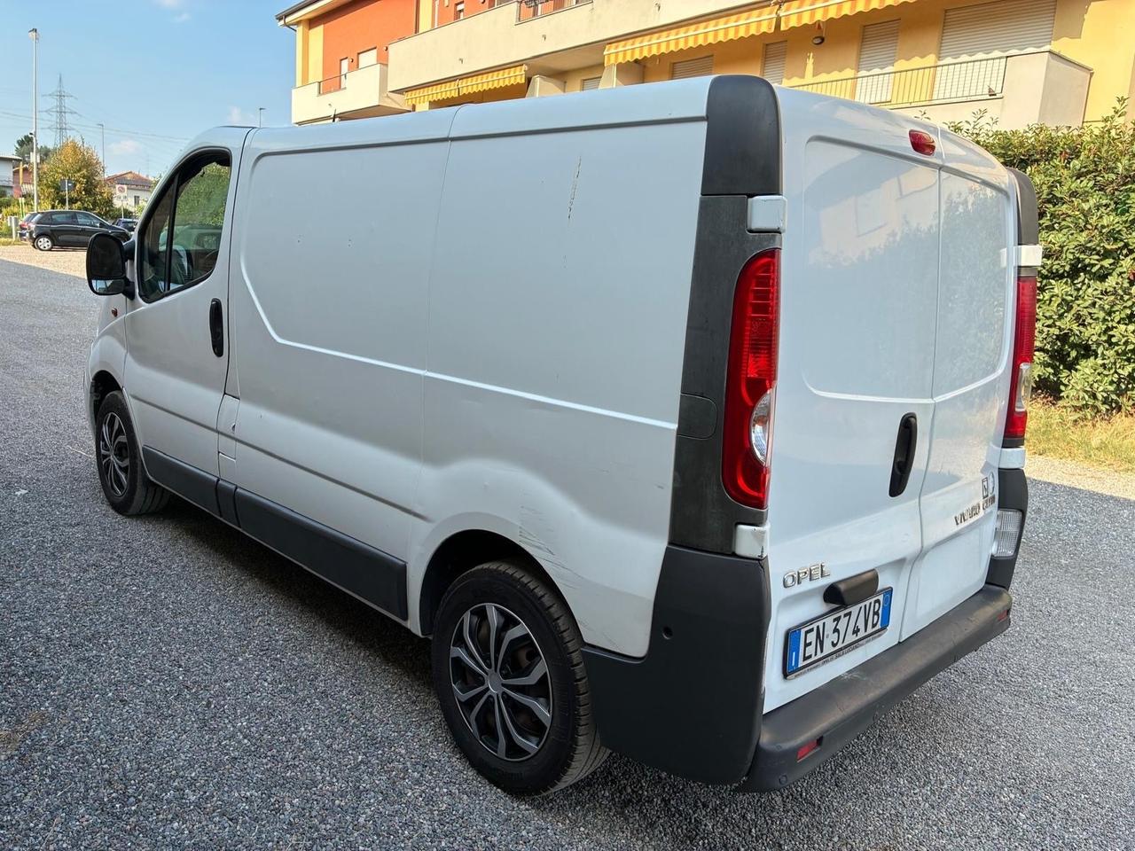 Opel Vivaro 2012