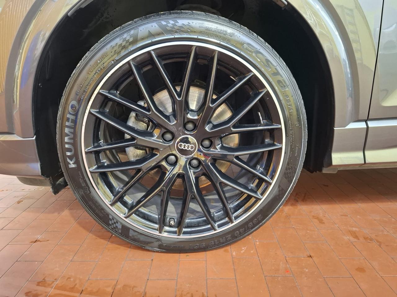 Audi Q2 30 TDI S tronic Identity Black full optional