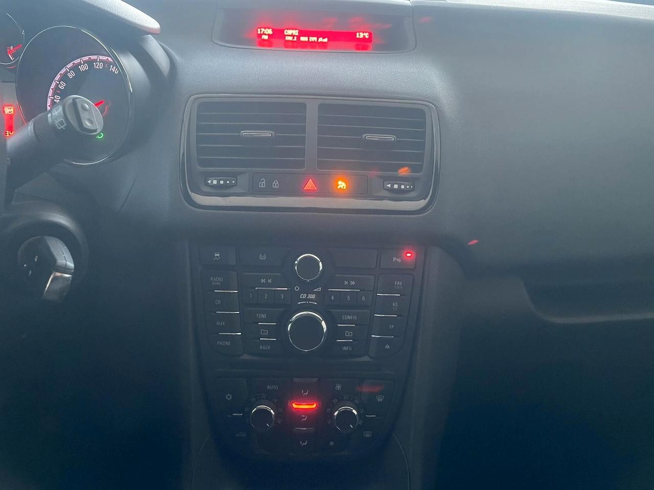 Opel Meriva 1.7 CDTI 110CV b-color Panoramic