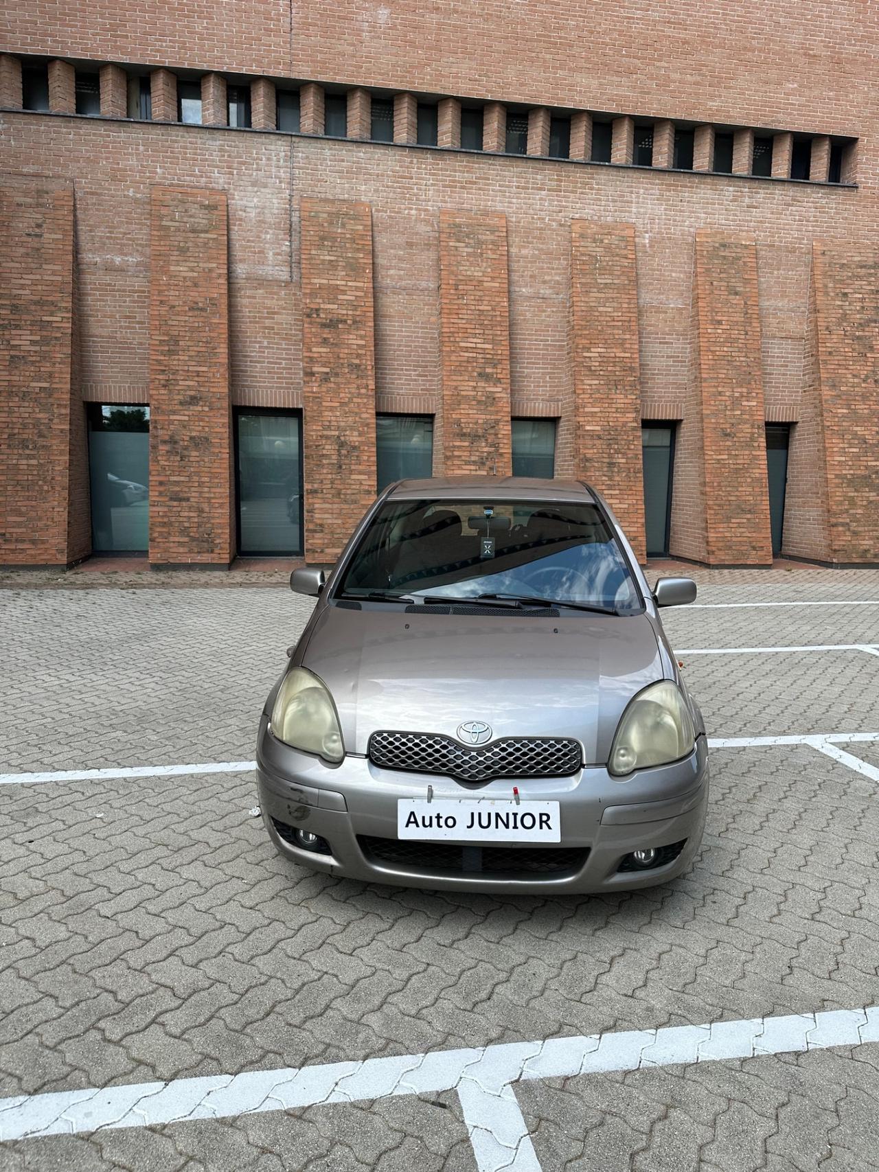 Toyota Yaris Verso 1.3i 16V cat Luna '03