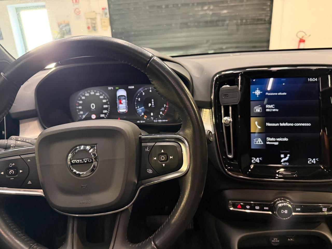 Volvo XC40 B4 AWD Geartronic R-design