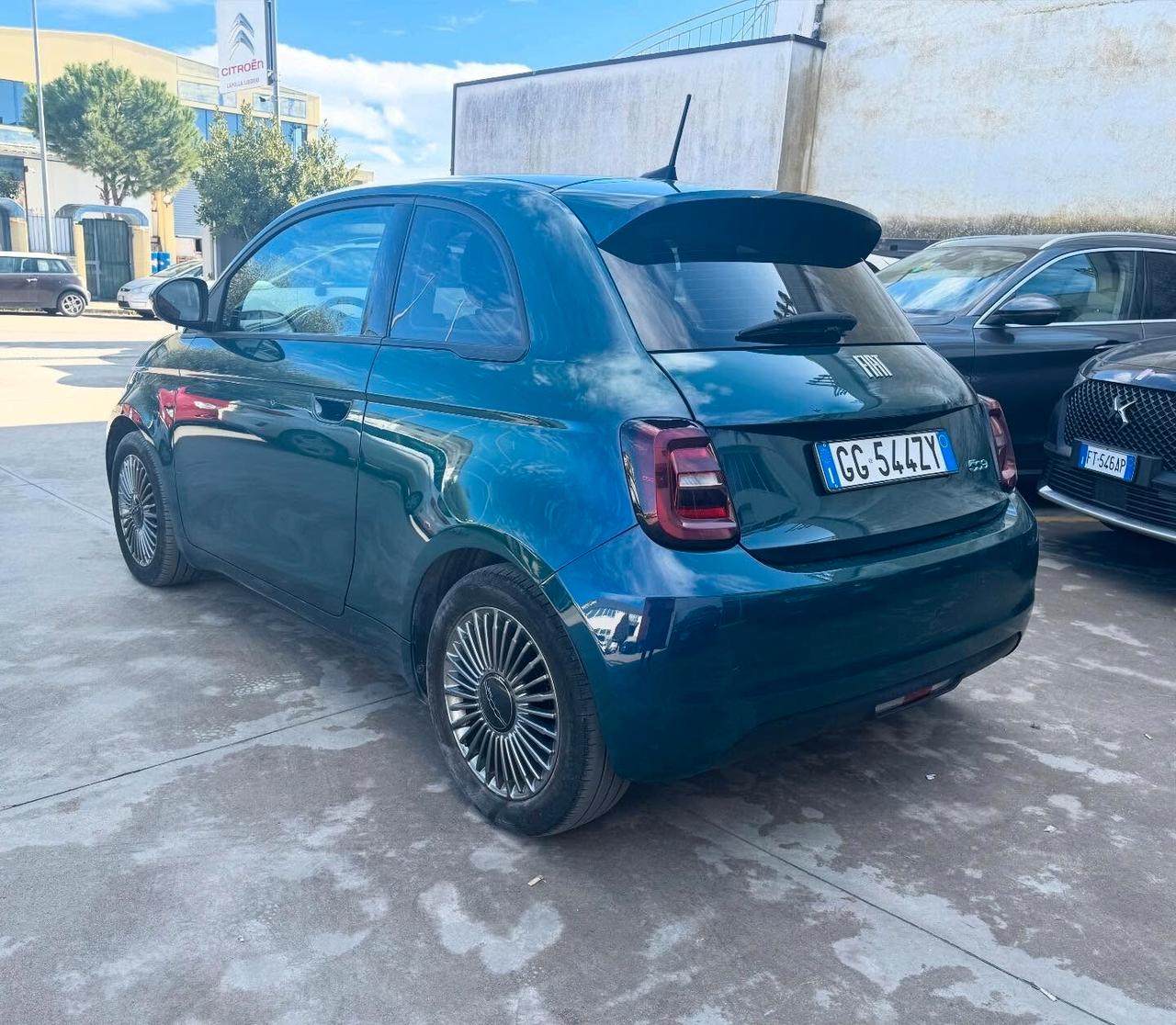 Fiat 500 500e 3+1 42 kWh Icon +