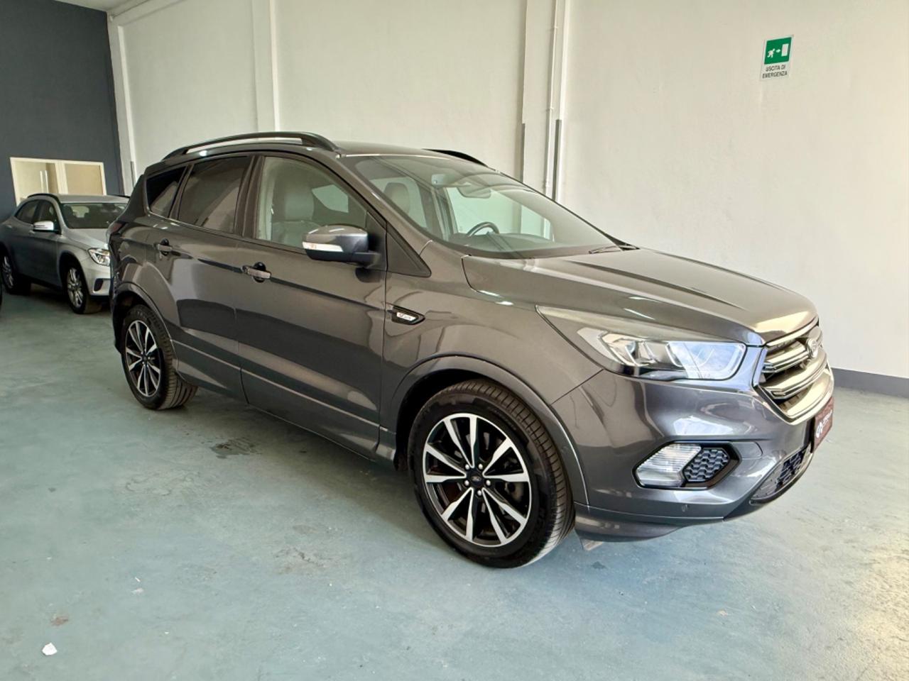 Ford Kuga 2.0 TDCI 120 CV S&S 2WD Powershift ST-Line