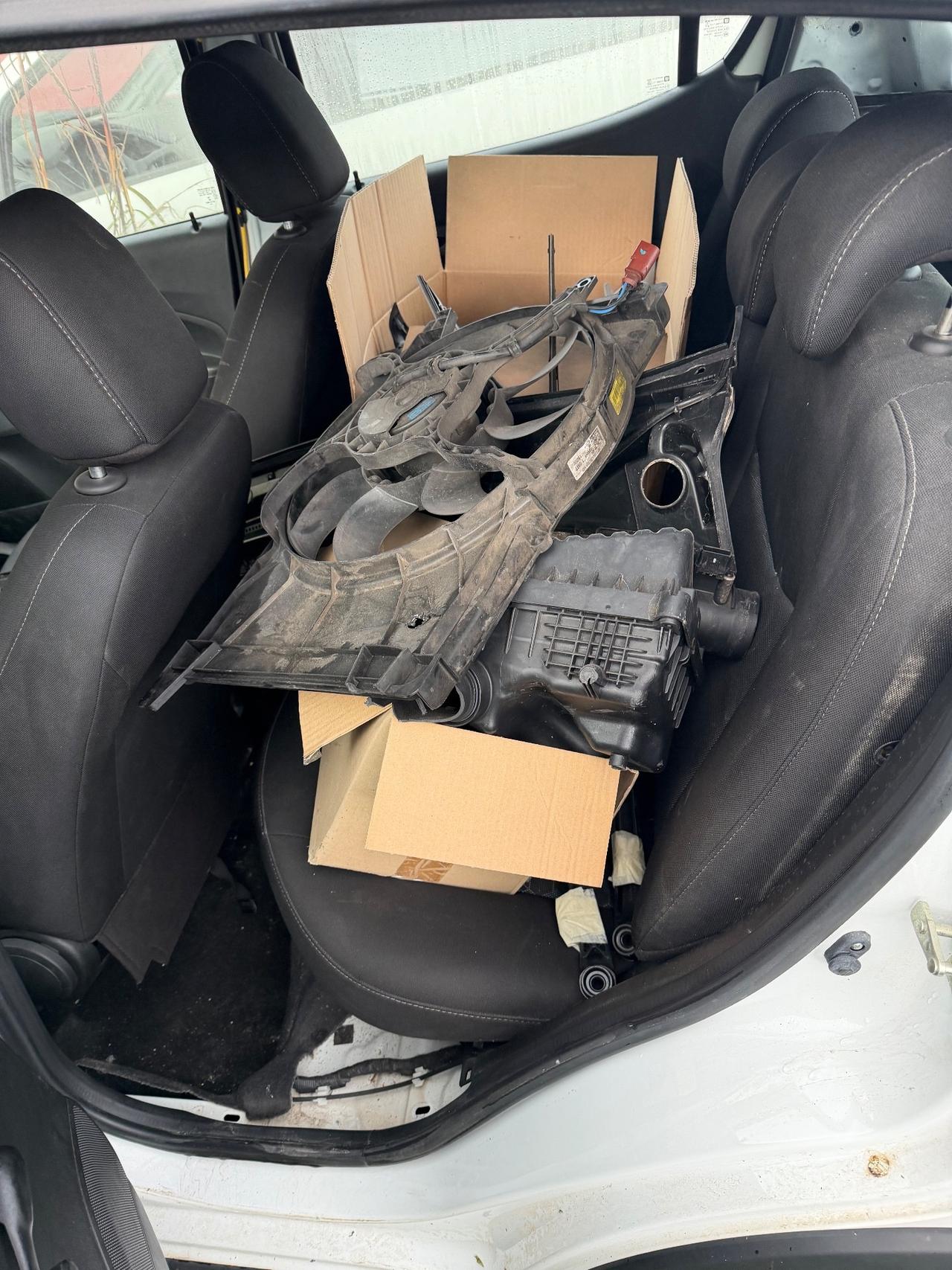 Opel Karl Rocks 1.0 per ricambi