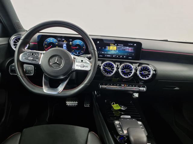 MERCEDES-BENZ A 180 d Automatic Premium