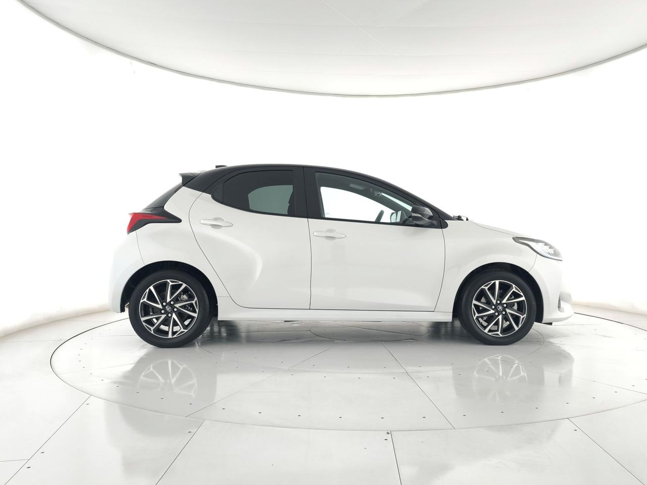 TOYOTA Yaris 1.5h Style CAMERA+ACC+APP CONNECT+NEOPATENTATI