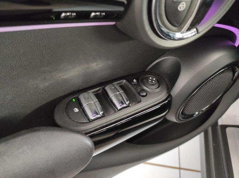 MINI Mini 5 porte (F55) - Mini 1.5 Cooper Classic 5 porte