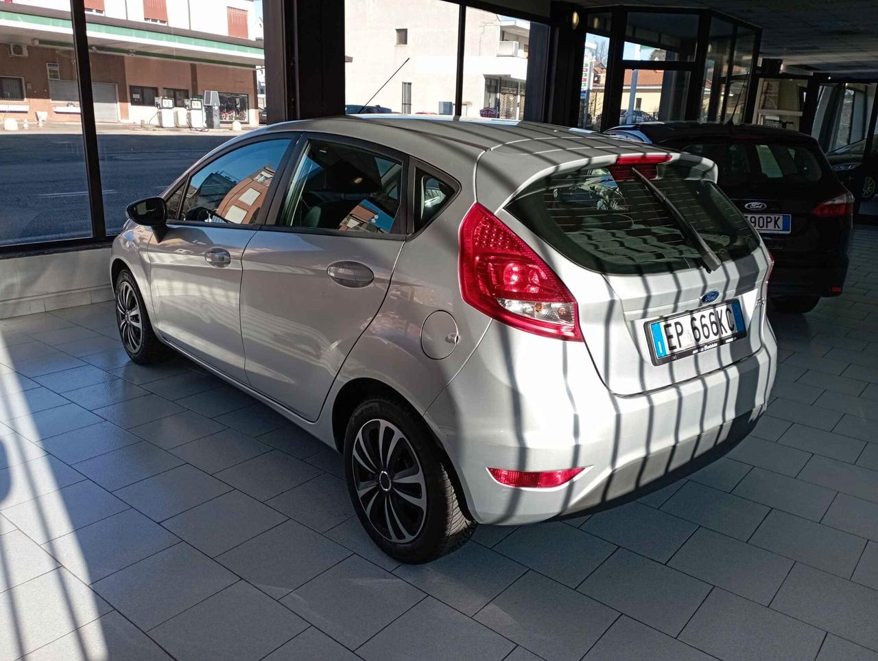 Ford Fiesta Ikon 1.2 60CV 5 porte