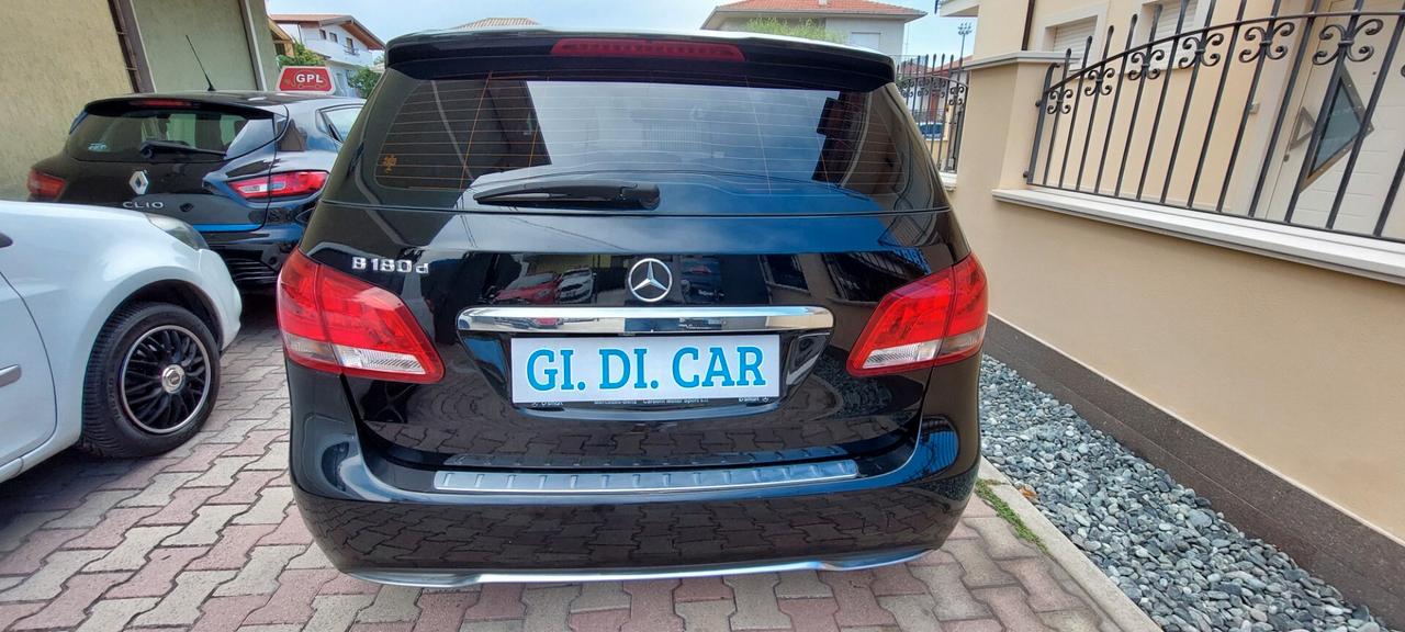 MERCEDES B180 PREMUIM 1,5 DIESEL 110 CV NAVI TELEFONO RETROCAMERA FULL FULL