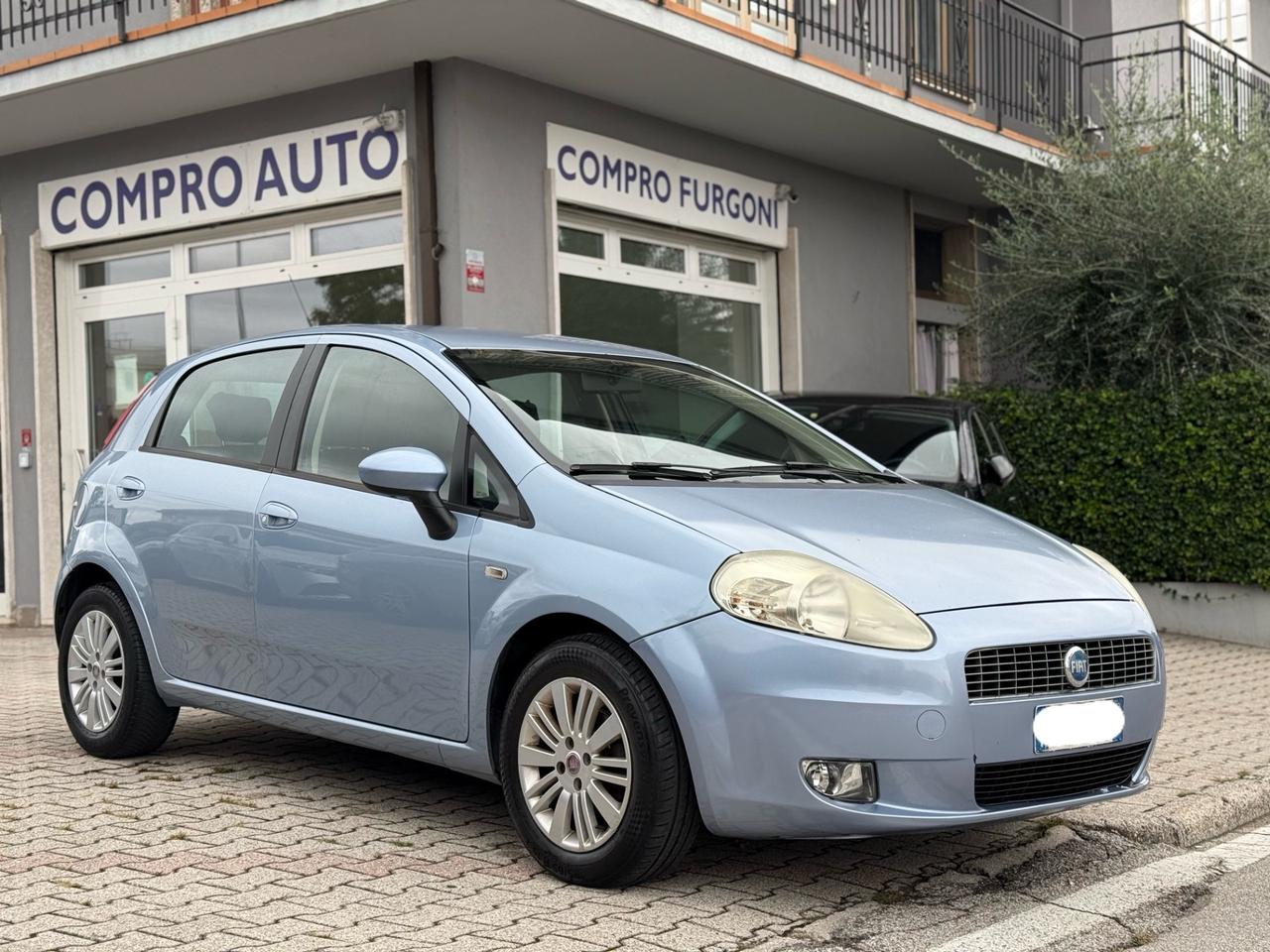 Fiat Grande Punto 1.3 MJT 75 CV 5 porte ok neopatentati