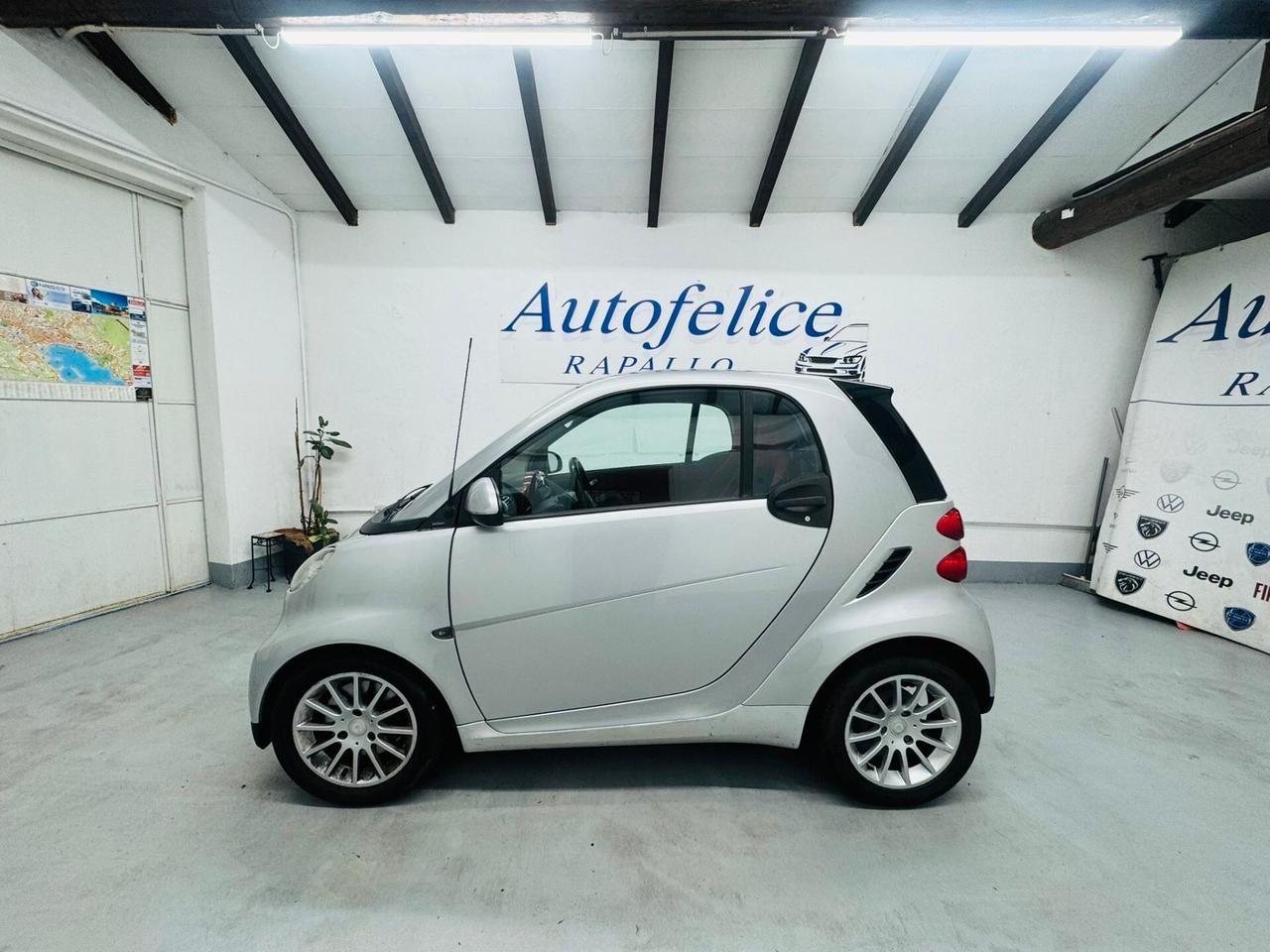 Smart ForTwo 1000 52 kW MHD coupé pure