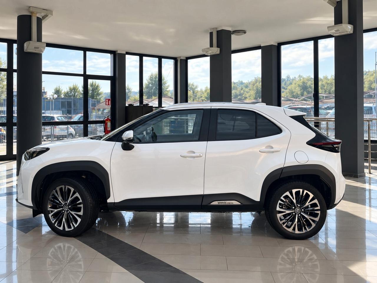 Toyota Yaris Cross LOUNGE PREMIERE 1.5 Hybrid 116
