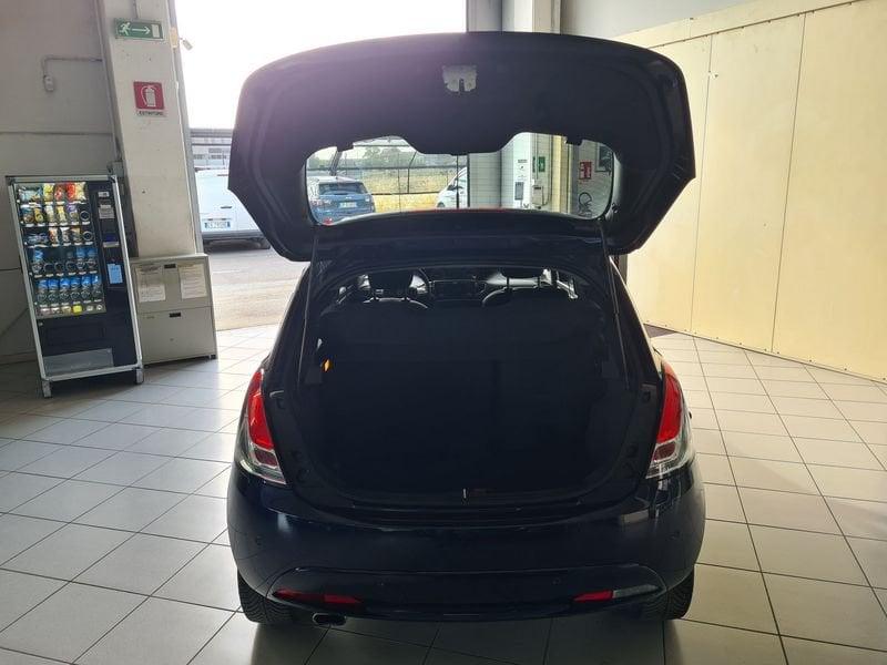 Lancia Ypsilon 1.2 69cv Platinum