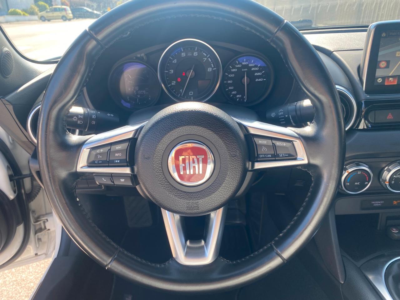 FIAT 124 Spider 1.4 M-air 140CV LUSSO Navi/FullLED-PARI AL NUOVO!