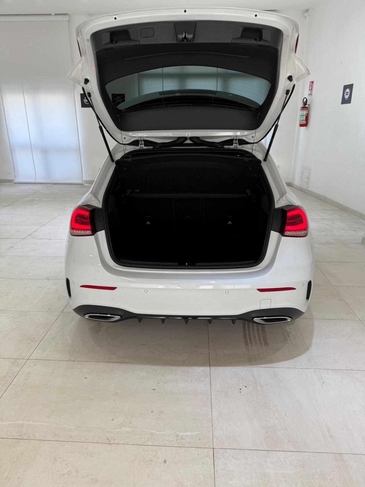 MERCEDES-BENZ A 180 D AUTOMATIC PREMIUM IVA ESPOSTA