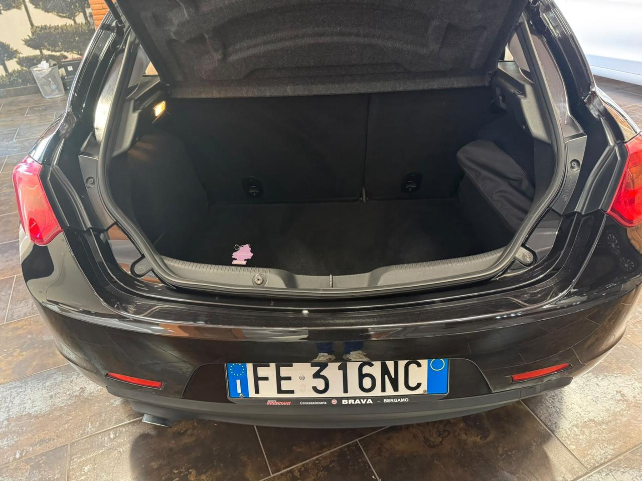 Alfa Romeo Giulietta 1.6 JTDm TCT 120 CV Business