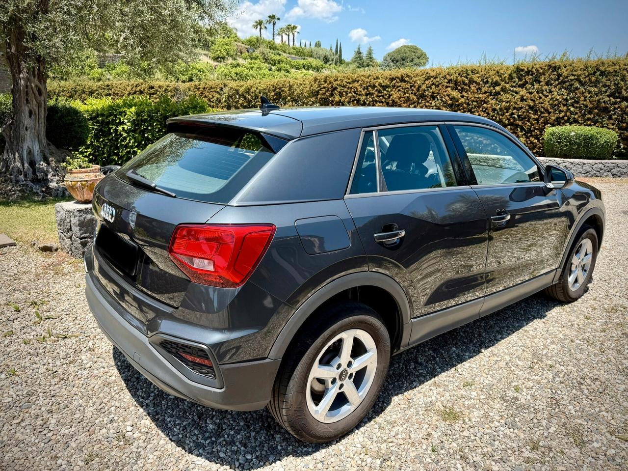 Audi Q2 35 TDI S tronic Business